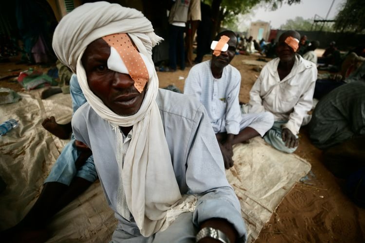 Gözlerdeki Perdeyi Kaldırıyoruz – Afrika’da Katarakt Ameliyatları